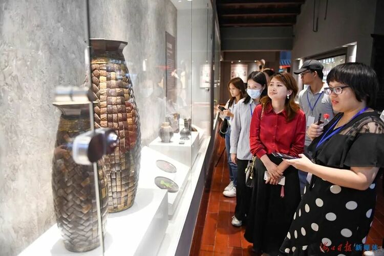 Q(mo)^(q)ح(chung)I(y)ƽ_a(chn)I(y)¸ߵQ(mo)^(q)W(wng)j(lu)}M(jn)ڸܵ׃